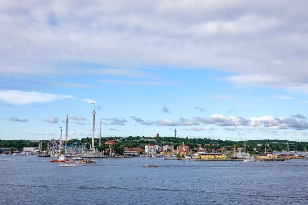 Upptäck Sätrastrandsbadet – en perfekt dag vid Mälaren illustration